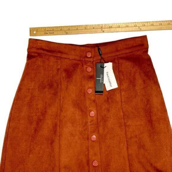 Tahari Mini Skirt Womens 6 Brown Faux Suede Leather Snap Button Front Pencil NEW - Picture 7 of 10